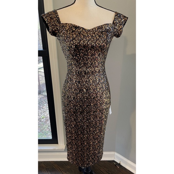Robe Mandees - Taille 7 (Juniors) - Neuf Avec étiquettes (NWT) - Idée Cadeau - Prix D'origine 40$